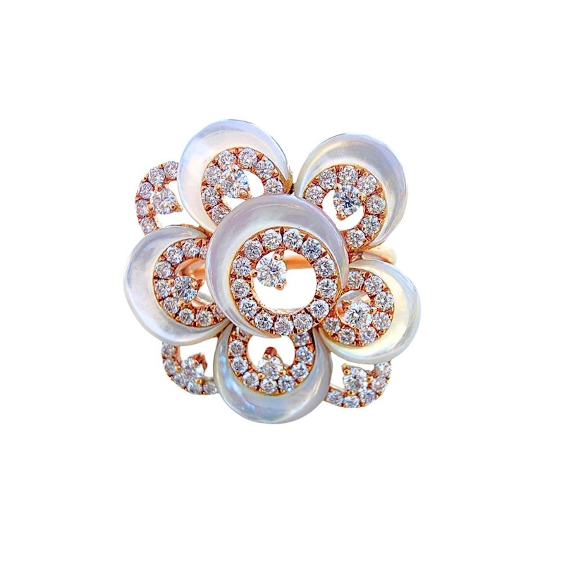 Vintage 18k Rose Gold Diamond & Mother of Pearl Flower Ring
