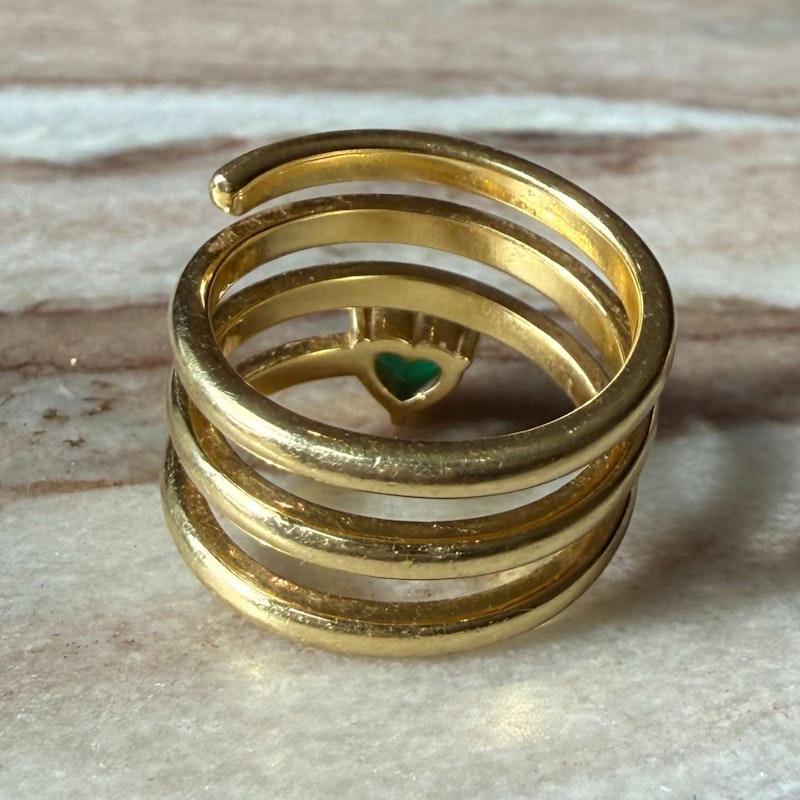 18k Yellow Gold Emerald Heart Spiral Ring