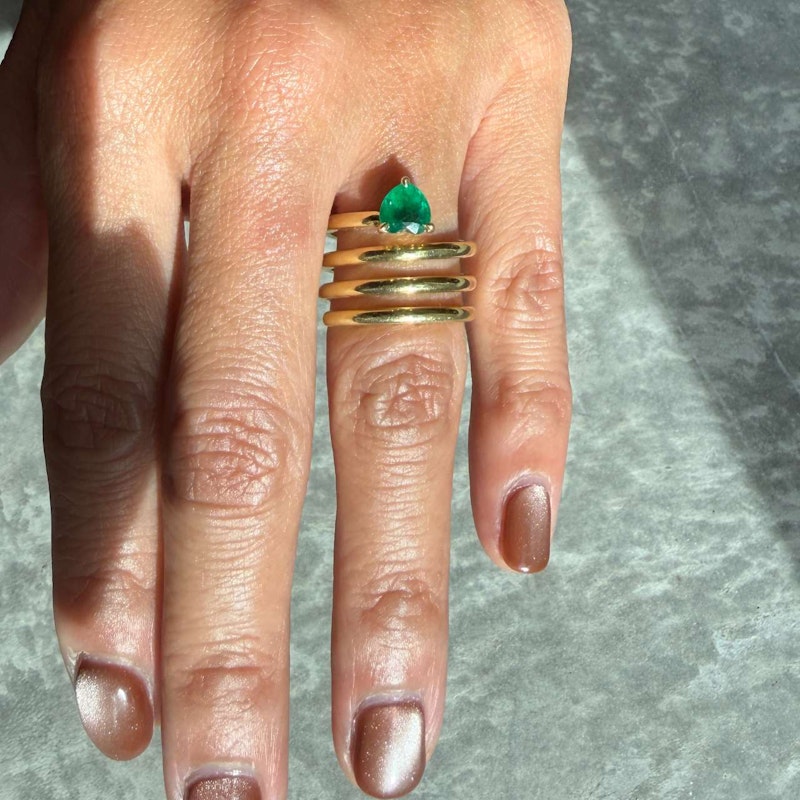 18k Yellow Gold Emerald Heart Spiral Ring