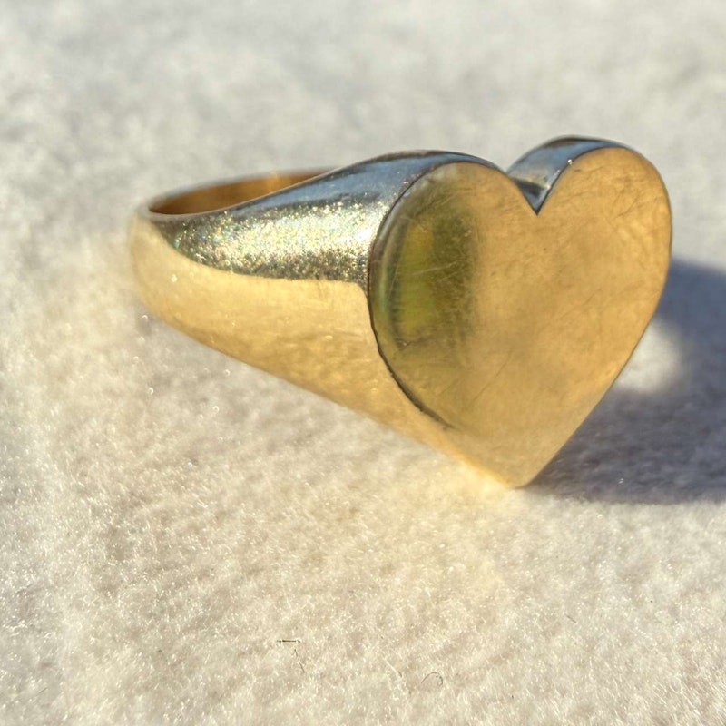 Gjenmi 14k Yellow Gold Small Heart Signet Ring