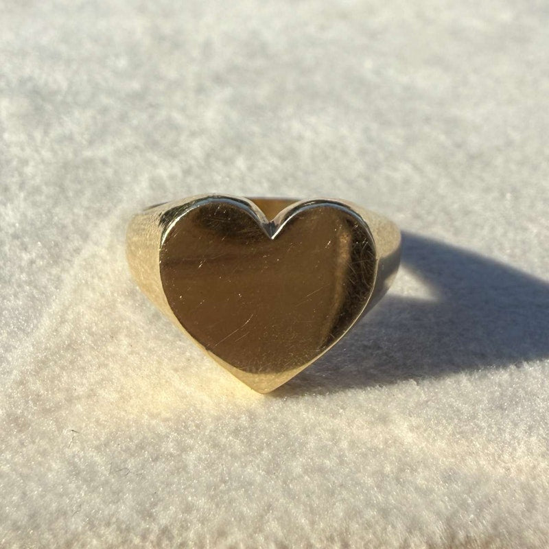 Gjenmi 14k Yellow Gold Small Heart Signet Ring
