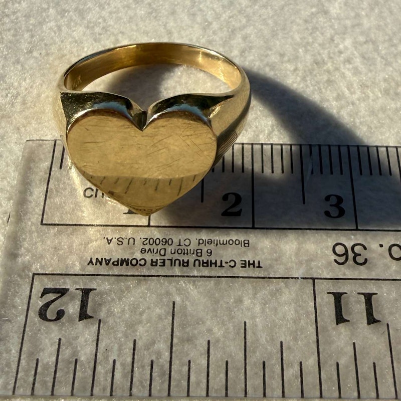 Gjenmi 14k Yellow Gold Small Heart Signet Ring