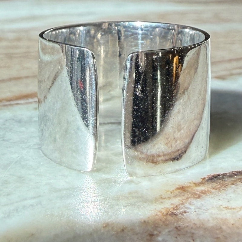 Shylee Rose 14k White Gold Diamond S Initial Cigar Band Ring