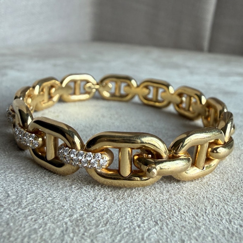 18k Yellow Gold Pavé Diamond Mariner Link Bangle Bracelet