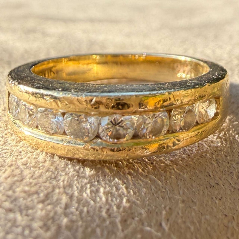 Vintage 14k Yellow Gold Channel-Set Round Diamond Tapered Band Ring
