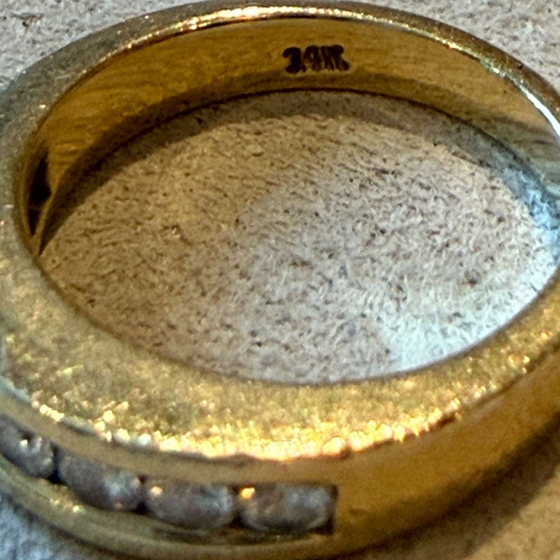 Vintage 14k Yellow Gold Channel-Set Round Diamond Tapered Band Ring