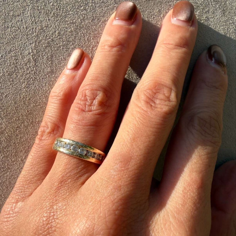Vintage 14k Yellow Gold Channel-Set Round Diamond Tapered Band Ring