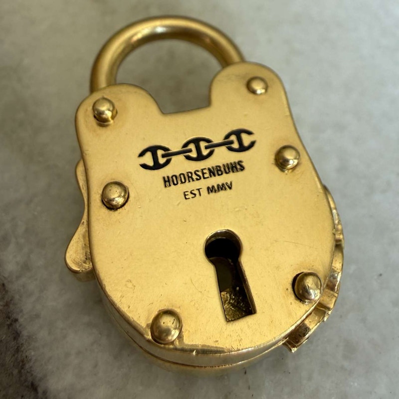 Hoorsenbuhs 35mm Classic Lock Pendant 18k Yellow Gold