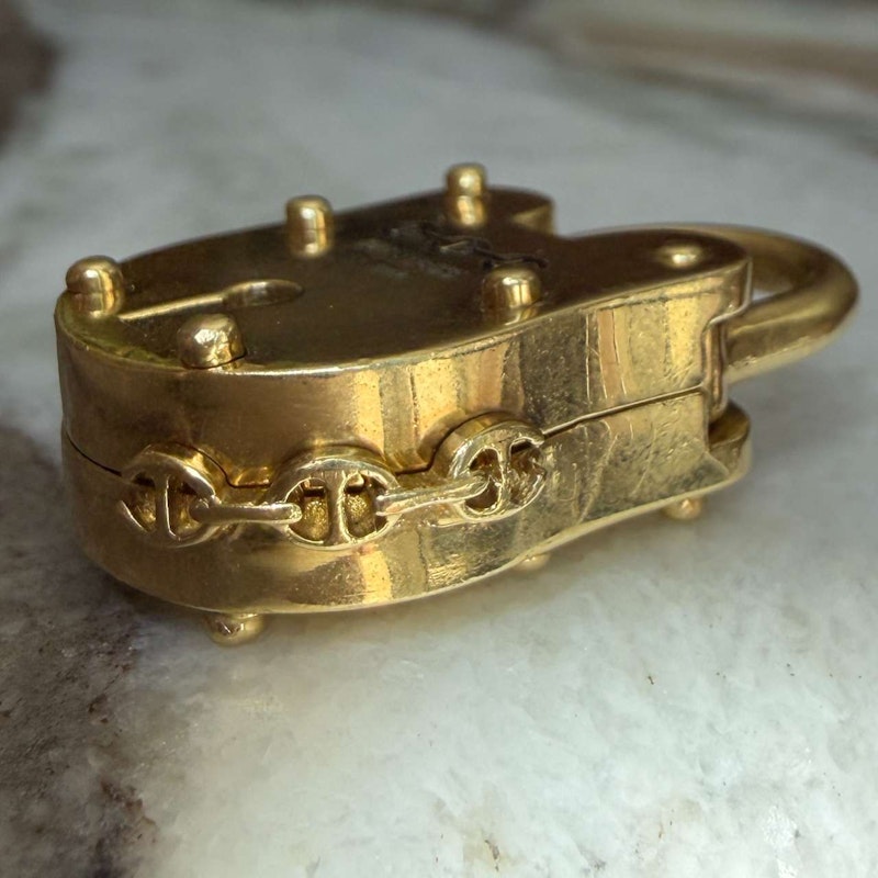 Hoorsenbuhs 35mm Classic Lock Pendant 18k Yellow Gold