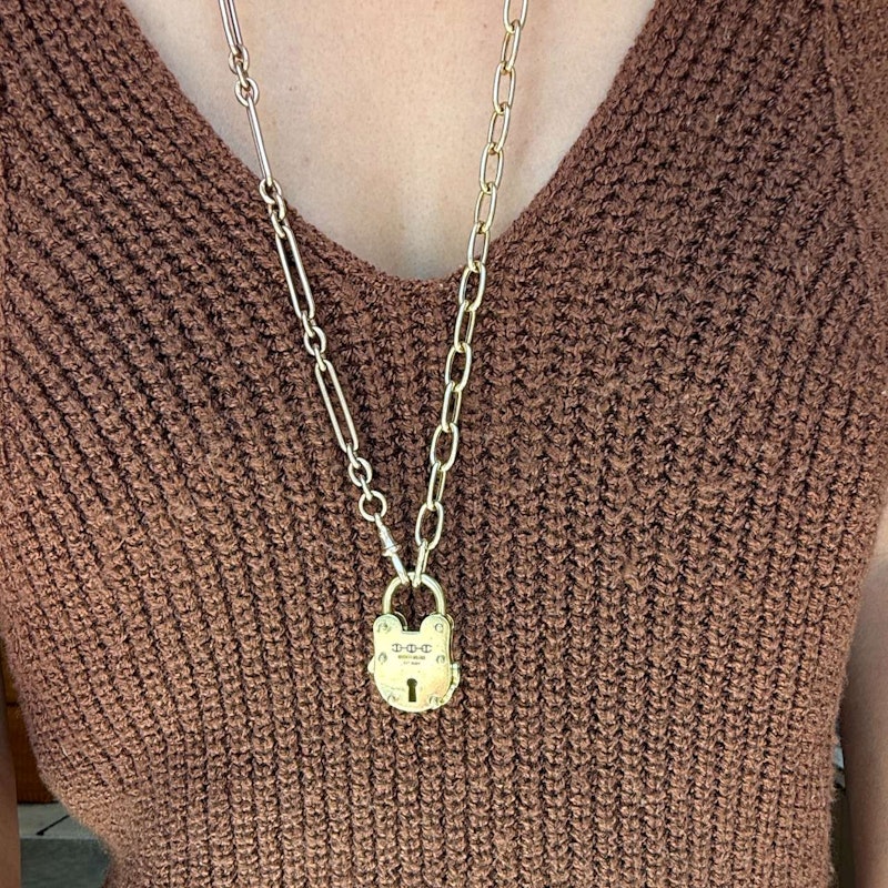 Hoorsenbuhs 35mm Classic Lock Pendant 18k Yellow Gold