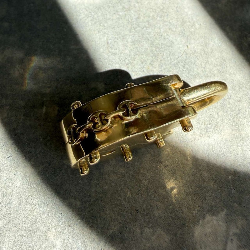 Hoorsenbuhs 35mm Classic Lock Pendant 18k Yellow Gold