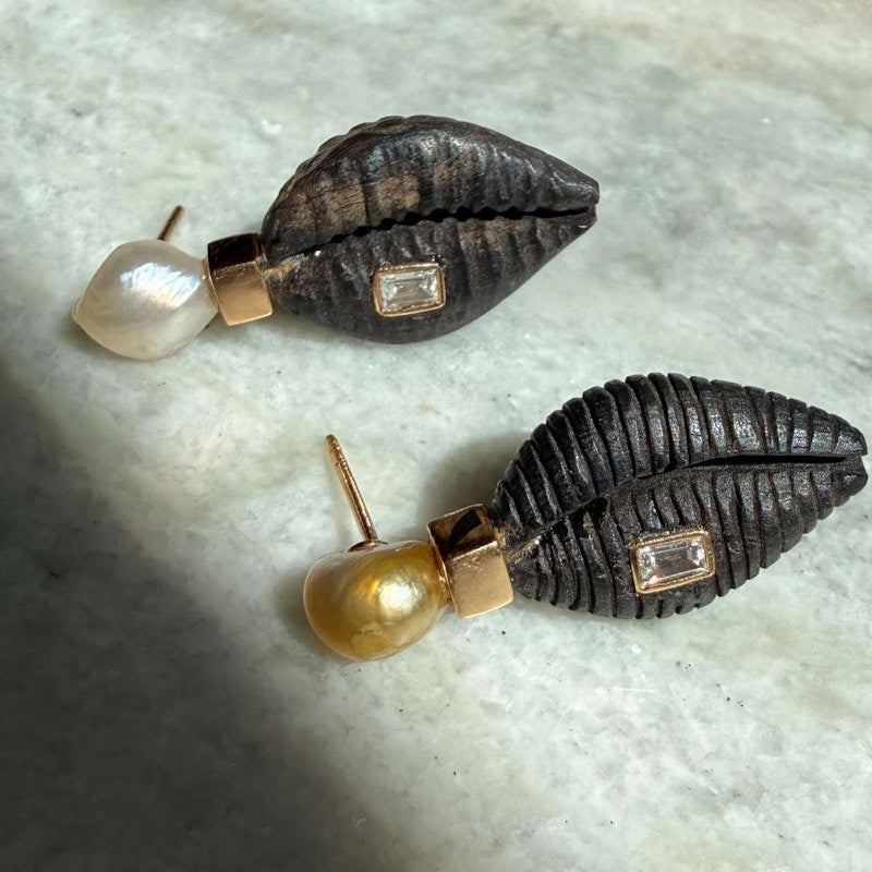 Dezso Ebony Cowry Shell, Pearl & Baguette Diamond Earrings 18k Rose Gold