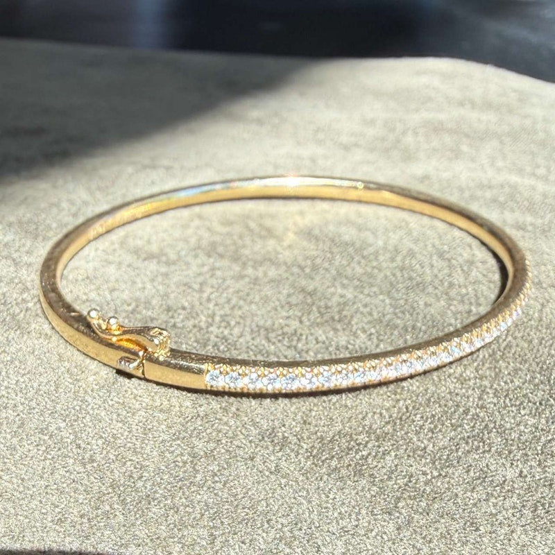 Jade Trau 18k Yellow Gold 0.79ct Pavé Diamond Bangle