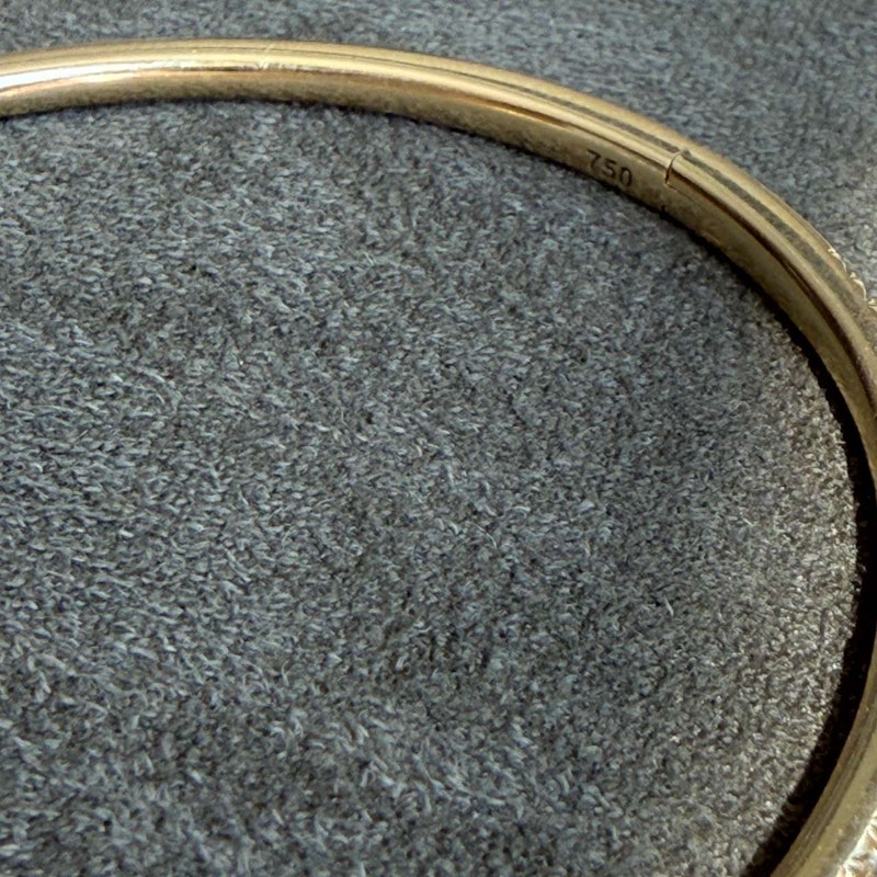 Jade Trau 18k Yellow Gold 0.79ct Pavé Diamond Bangle