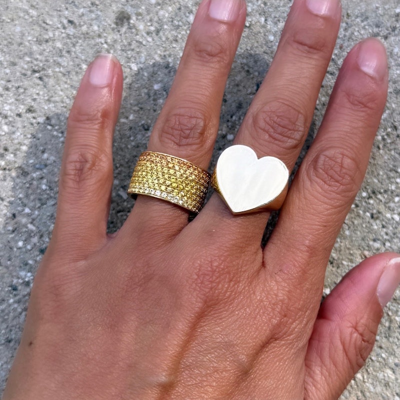 Gjenmi 14k Yellow Gold Large Heart Signet Ring