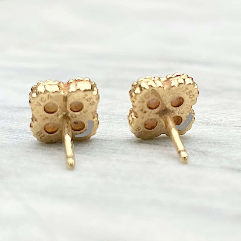 Van Cleef & Arpels Mother of Pearl Sweet Alhambra Earstuds
