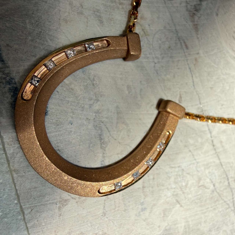 18k Satin Finish Rose Gold Princess-Cut Diamond Horseshoe Necklace