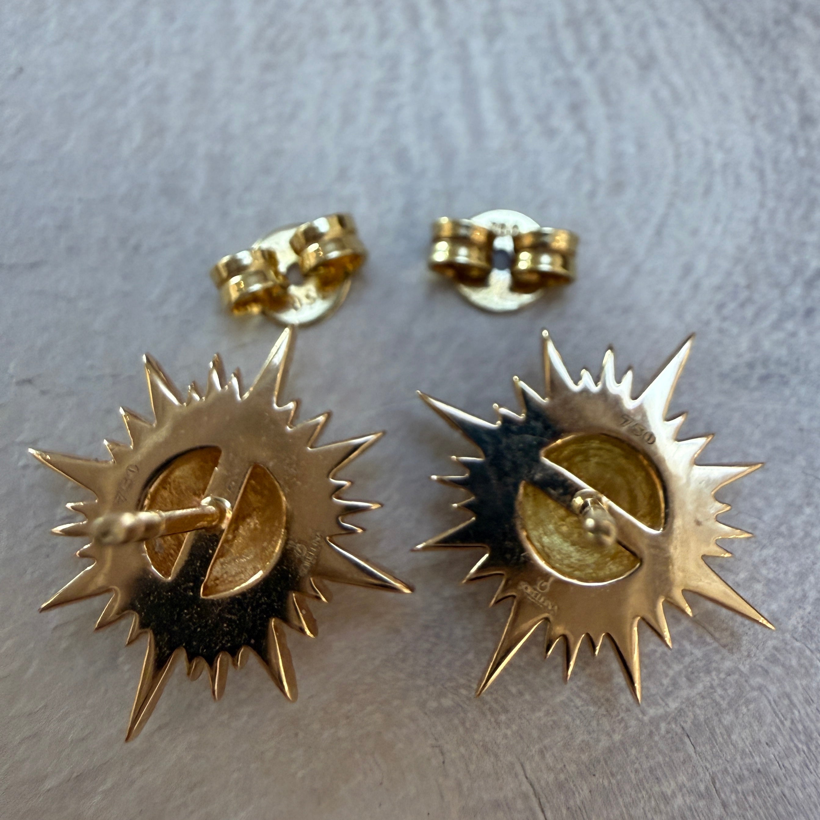Sorellina Il Sole Studs in 18k Yellow Gold