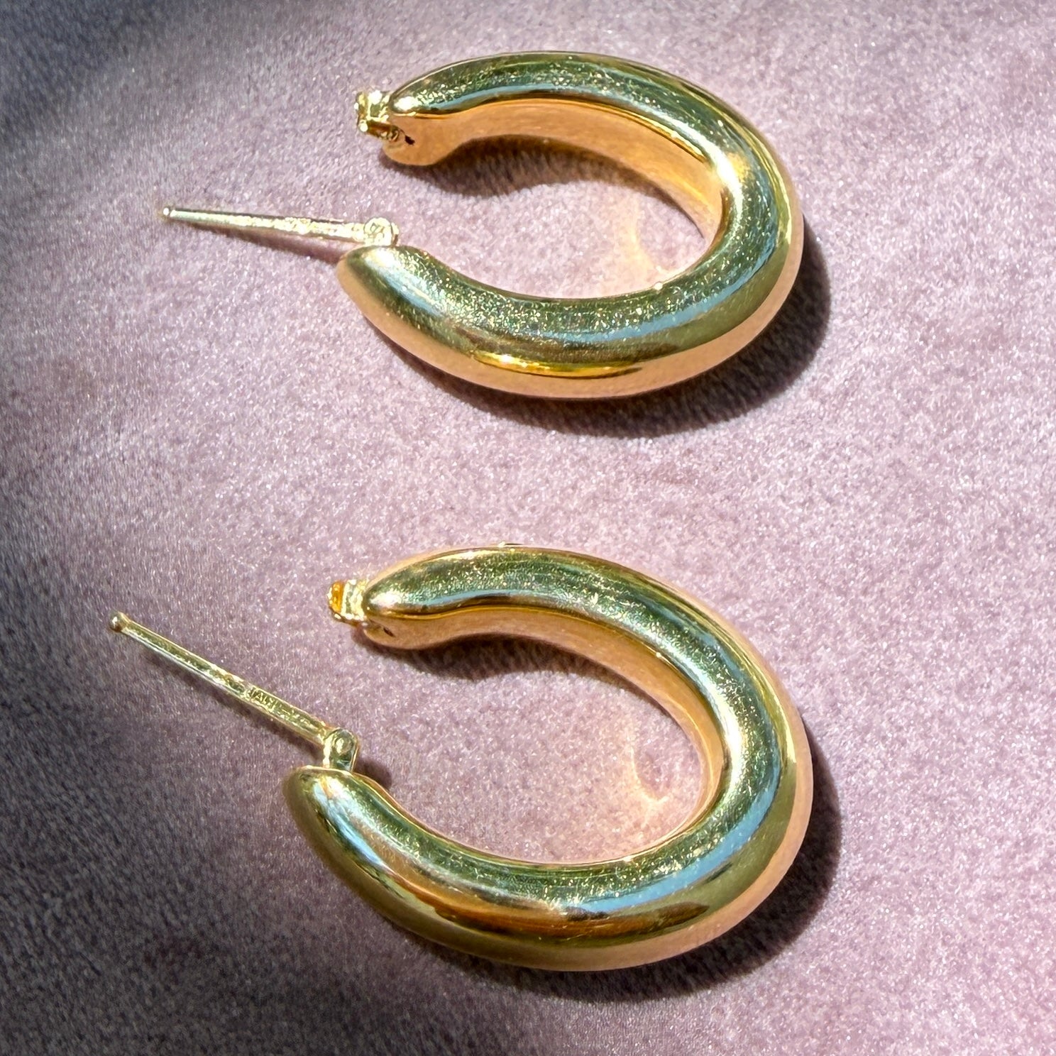 Shylee Rose 14k Yellow Gold Oval Puff Hoops
