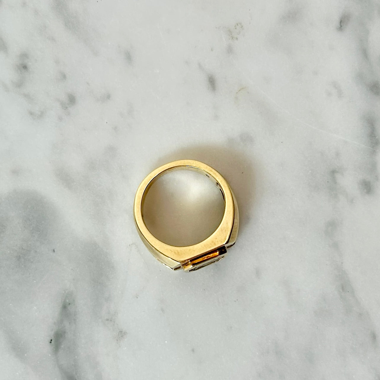 SHAY Diamond Illusion Signet Pinky Ring in 18k Yellow Gold