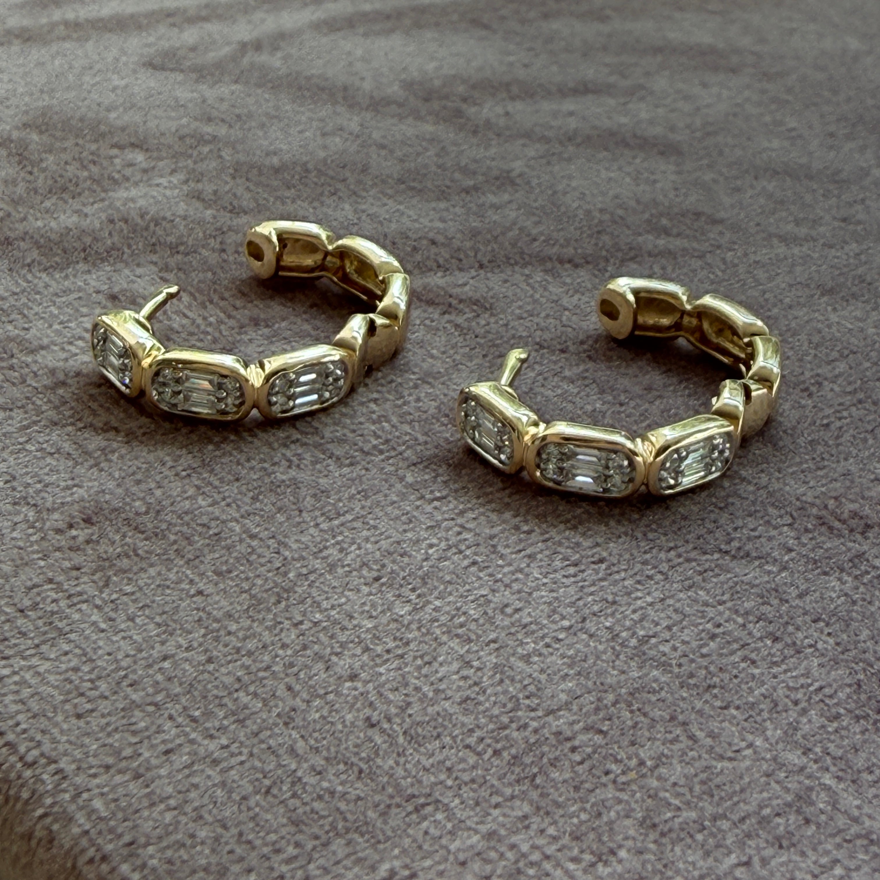 14k Yellow Gold Baguette & Round Diamond Link Hoop Earrings