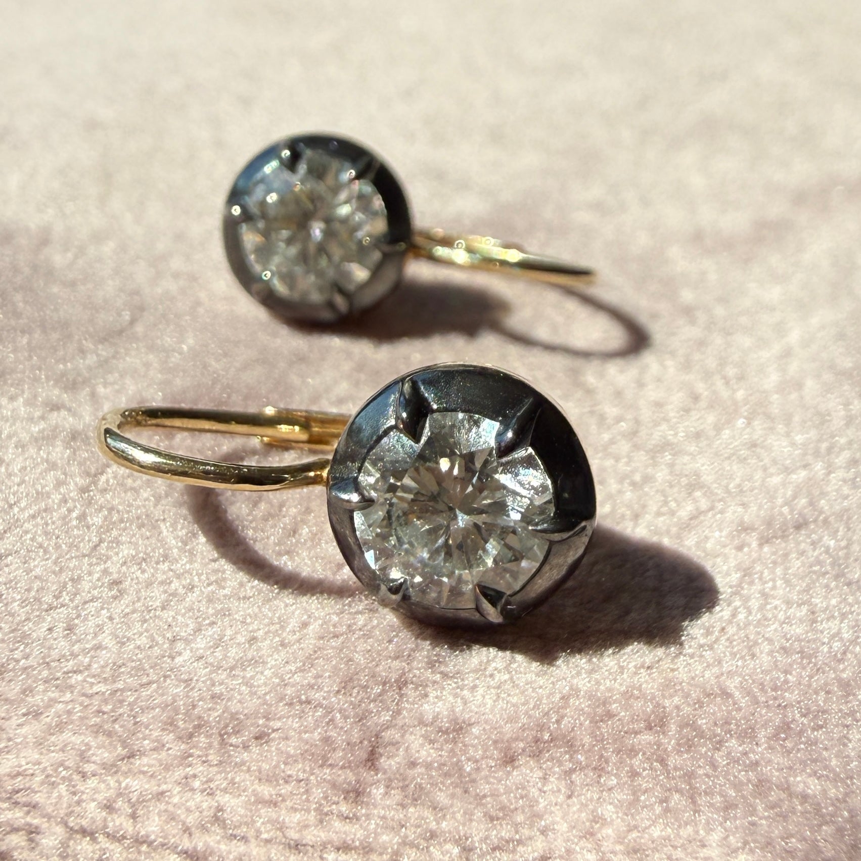 14k Yellow Gold Round Diamond Black Rhodium Wire Earrings