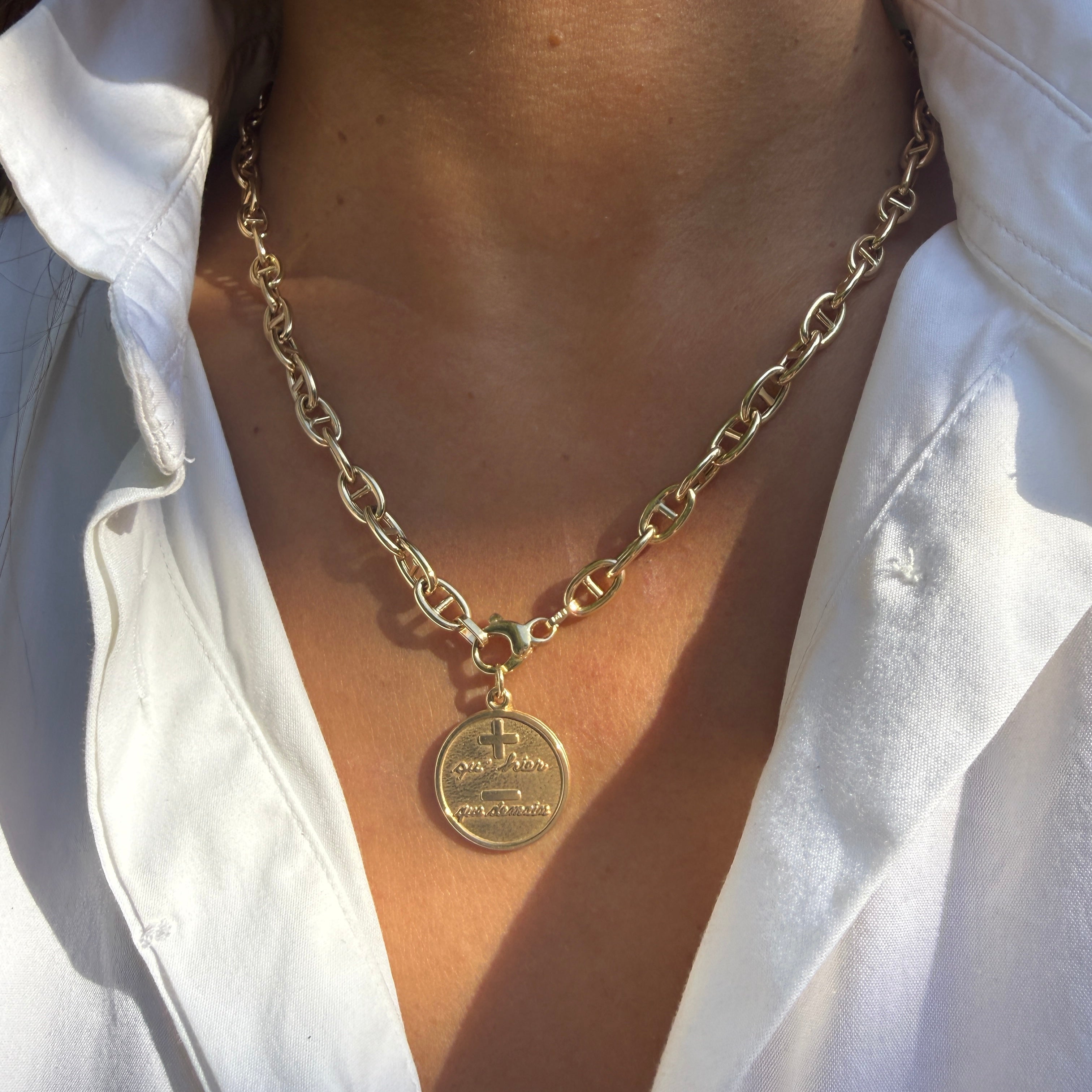 14k Yellow Gold Anchor Chain Necklace