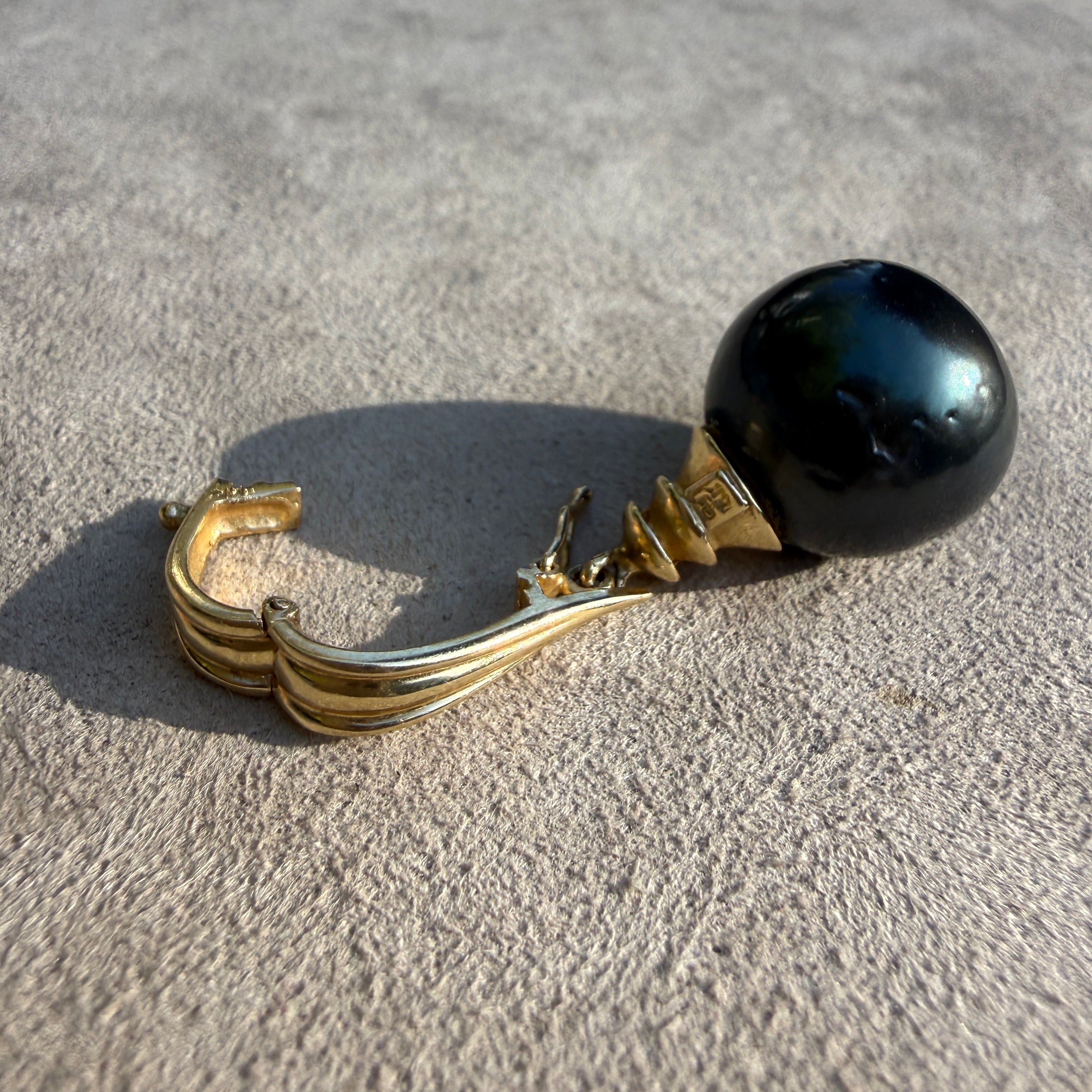 Vintage 14k Yellow Gold Tahitian Pearl Drop Pendant