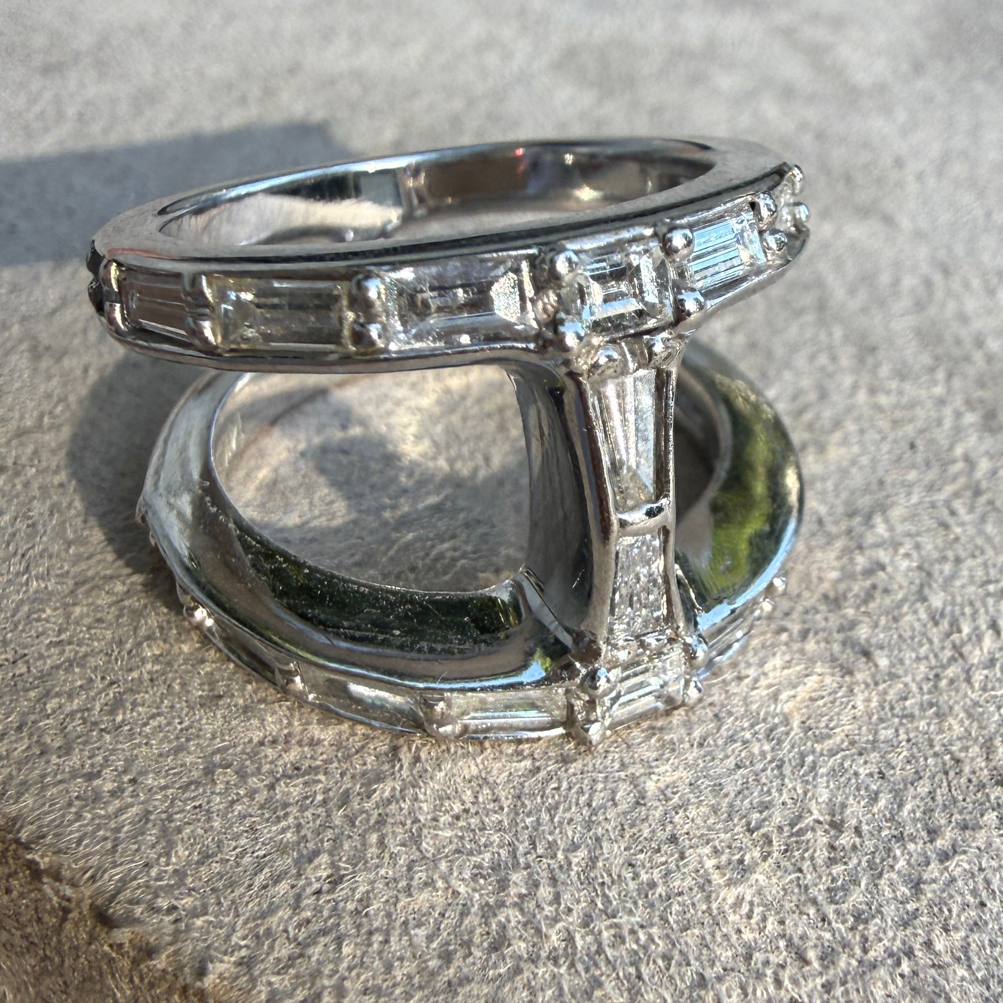 14k White Gold Double-Band Diamond H Ring