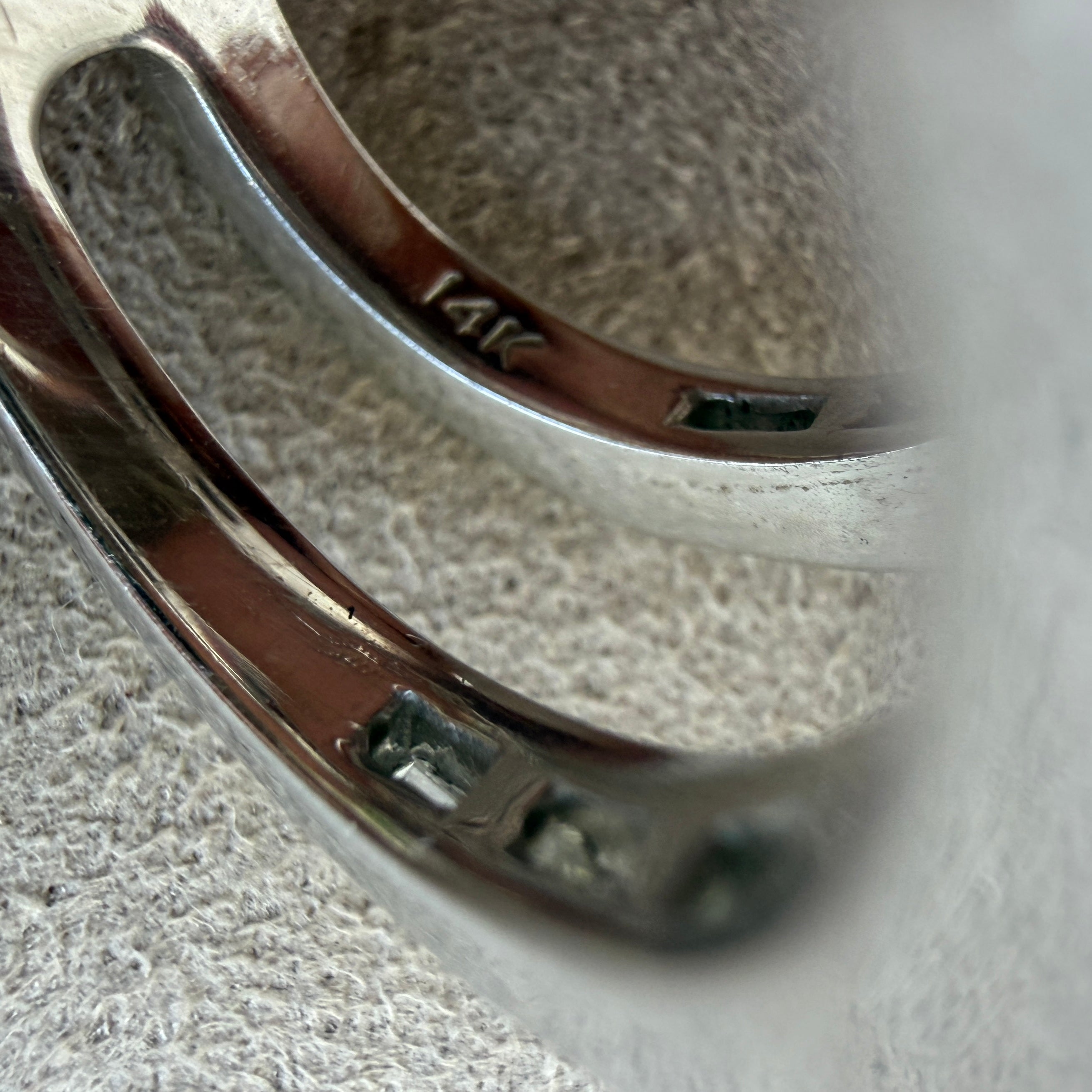 14k White Gold Double-Band Diamond H Ring