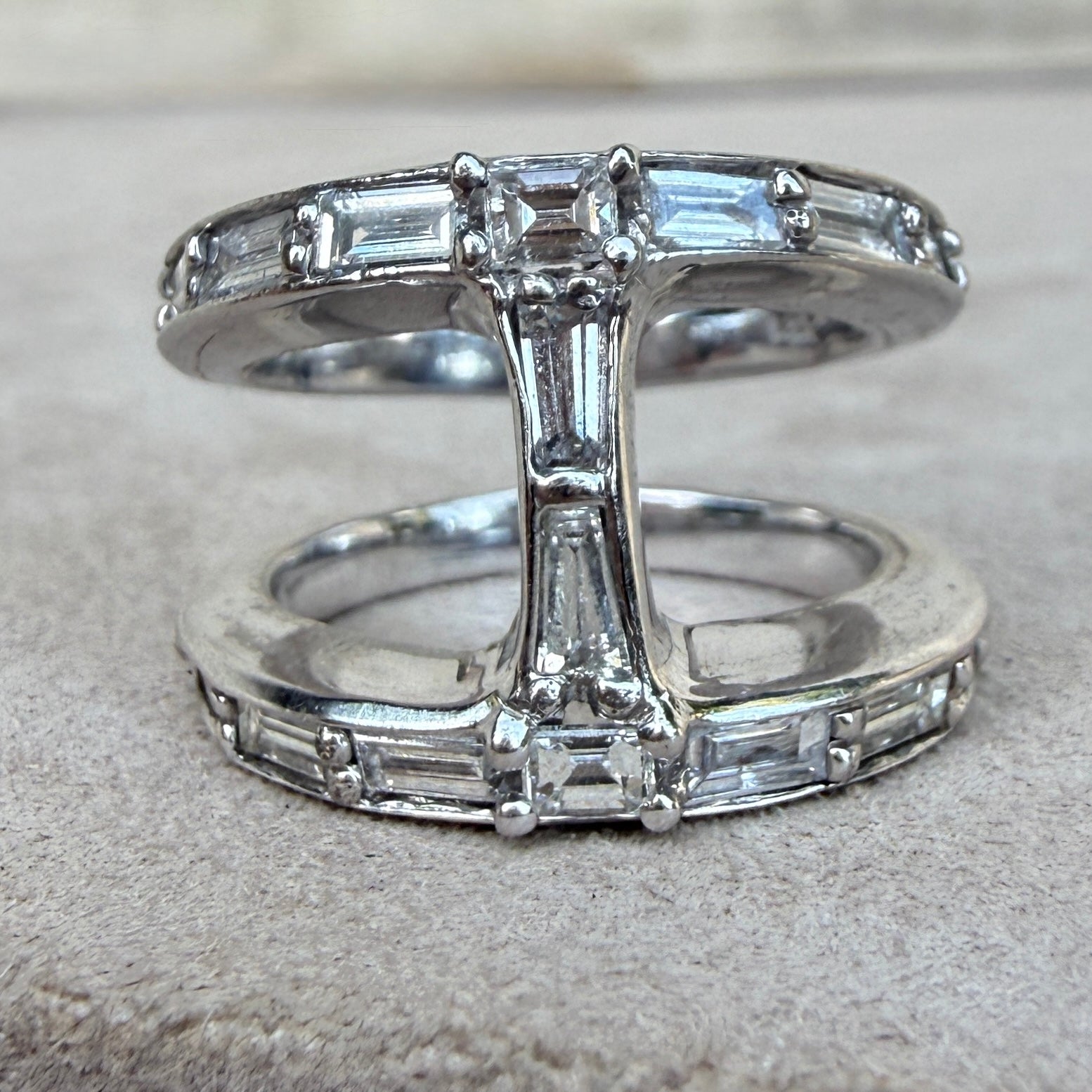 14k White Gold Double-Band Diamond H Ring