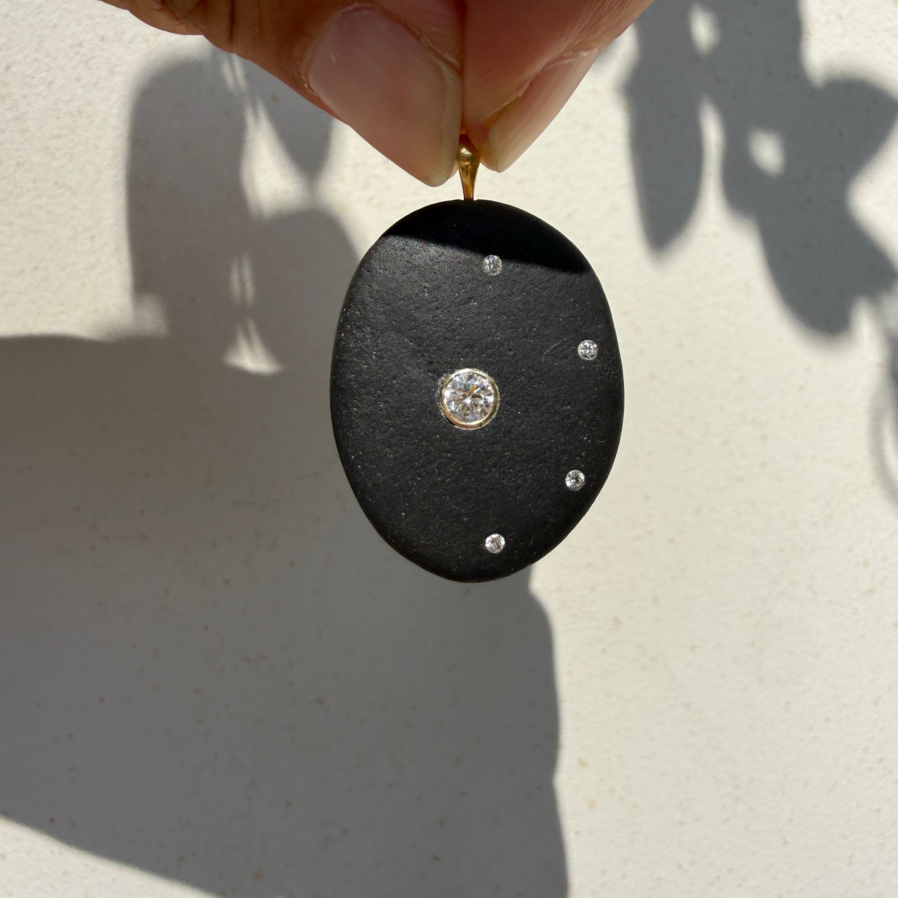 CVC Stones 18k Yellow Gold Diamond-Set Black Stone Pendant