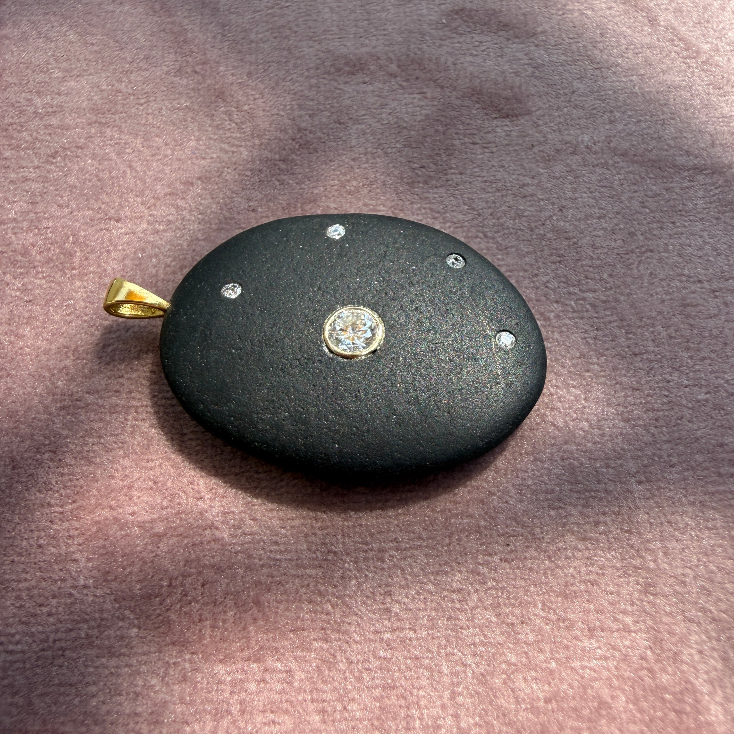 CVC Stones 18k Yellow Gold Diamond-Set Black Stone Pendant
