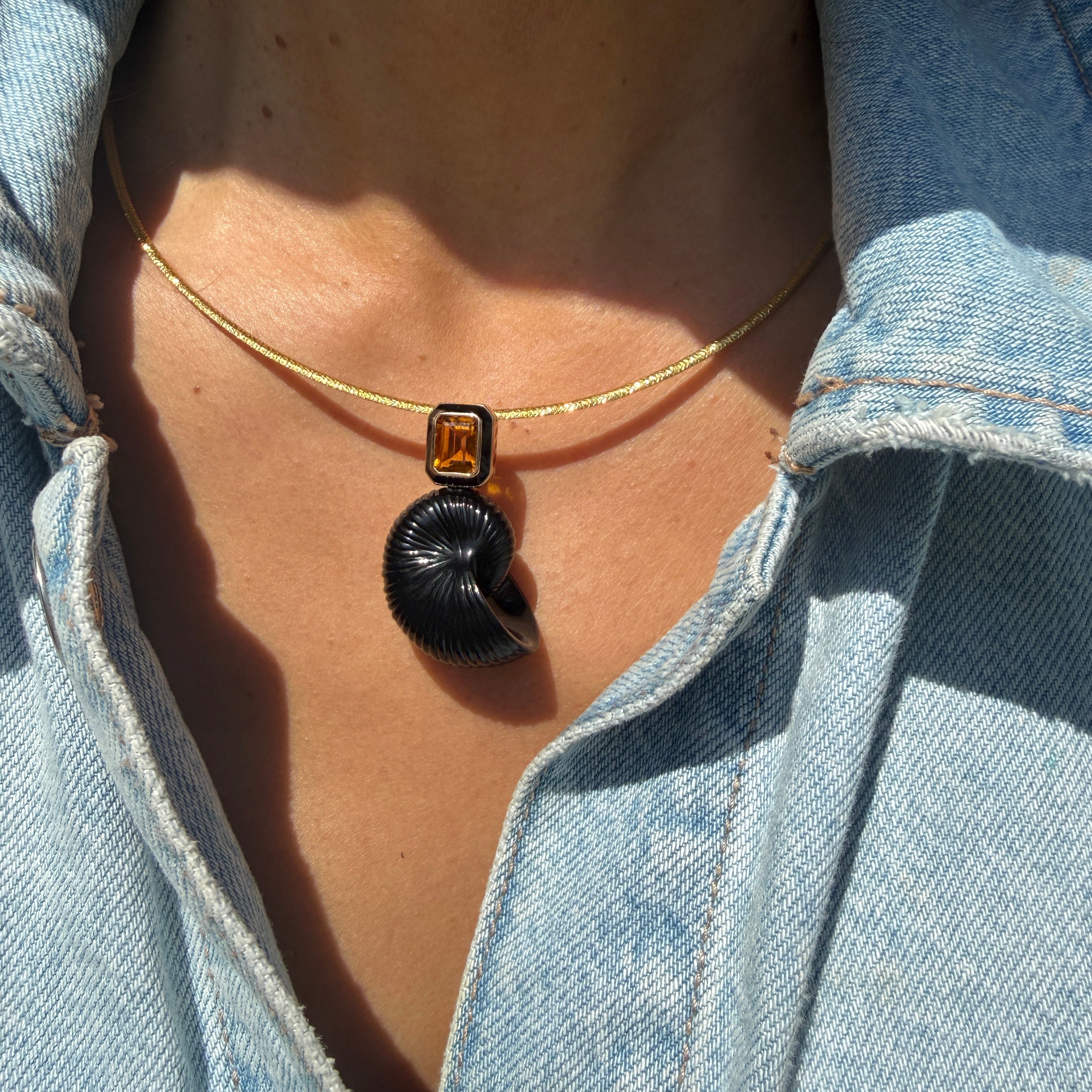 Dezso Classic Carved Onyx & Citrine Nautilus Pendant in 18k Rose Gold