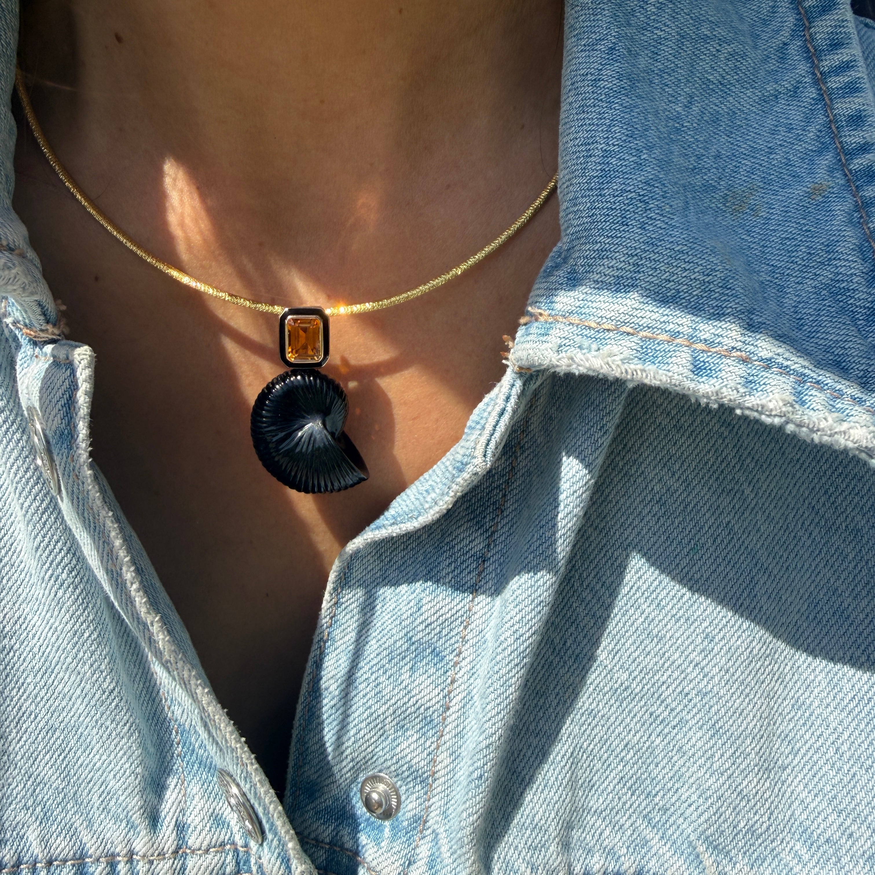 Dezso Classic Carved Onyx & Citrine Nautilus Pendant in 18k Rose Gold