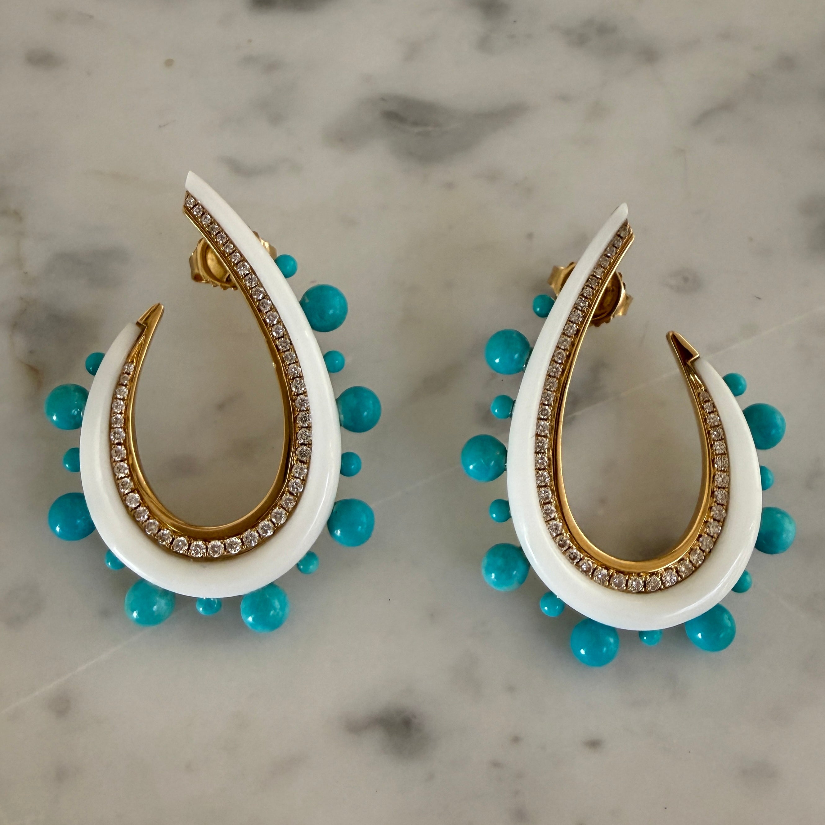 Sorellina Crescent Ball Earrings in 18k Yellow Gold