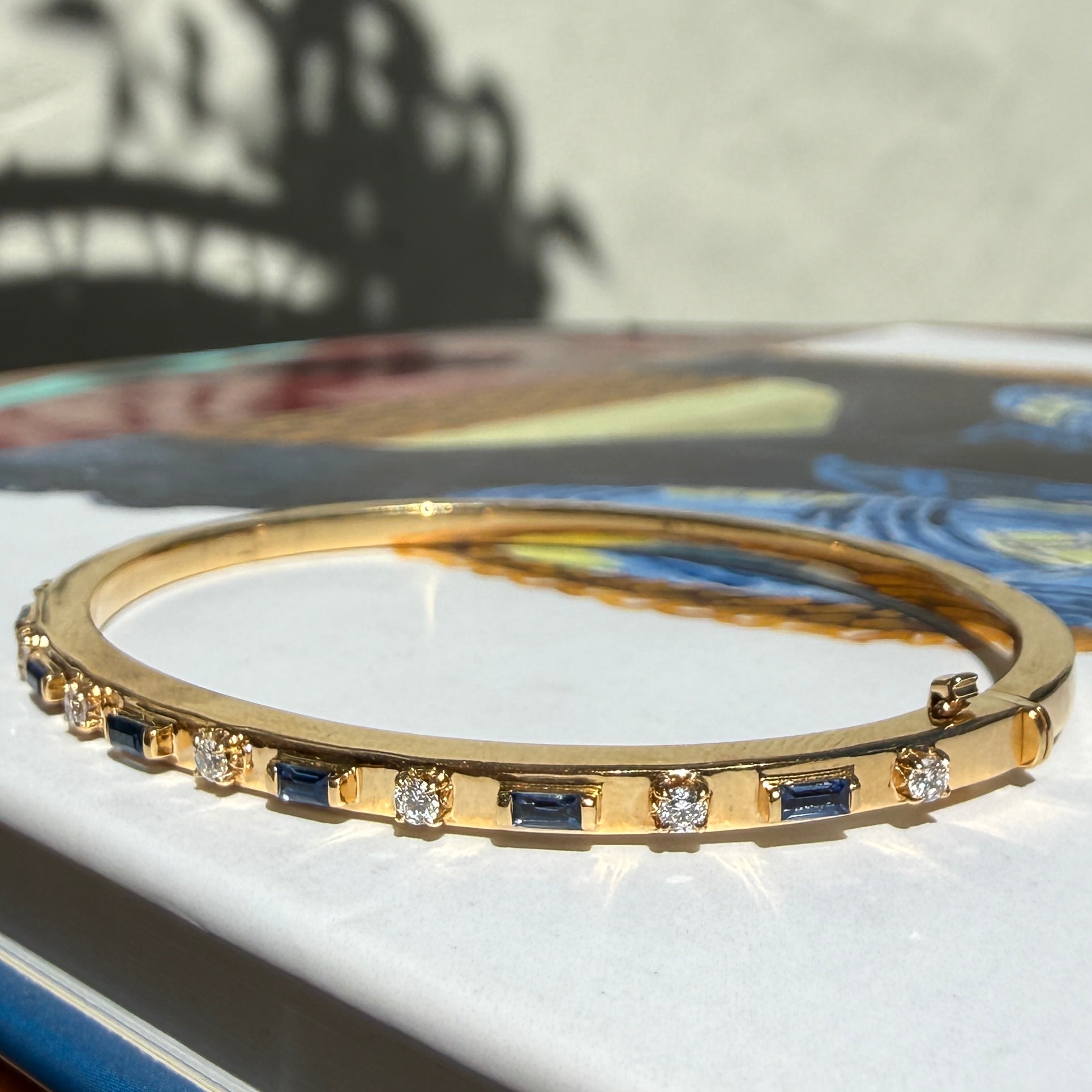 Sorellina Baguette and Diamond Bangle in 18k Yellow Gold