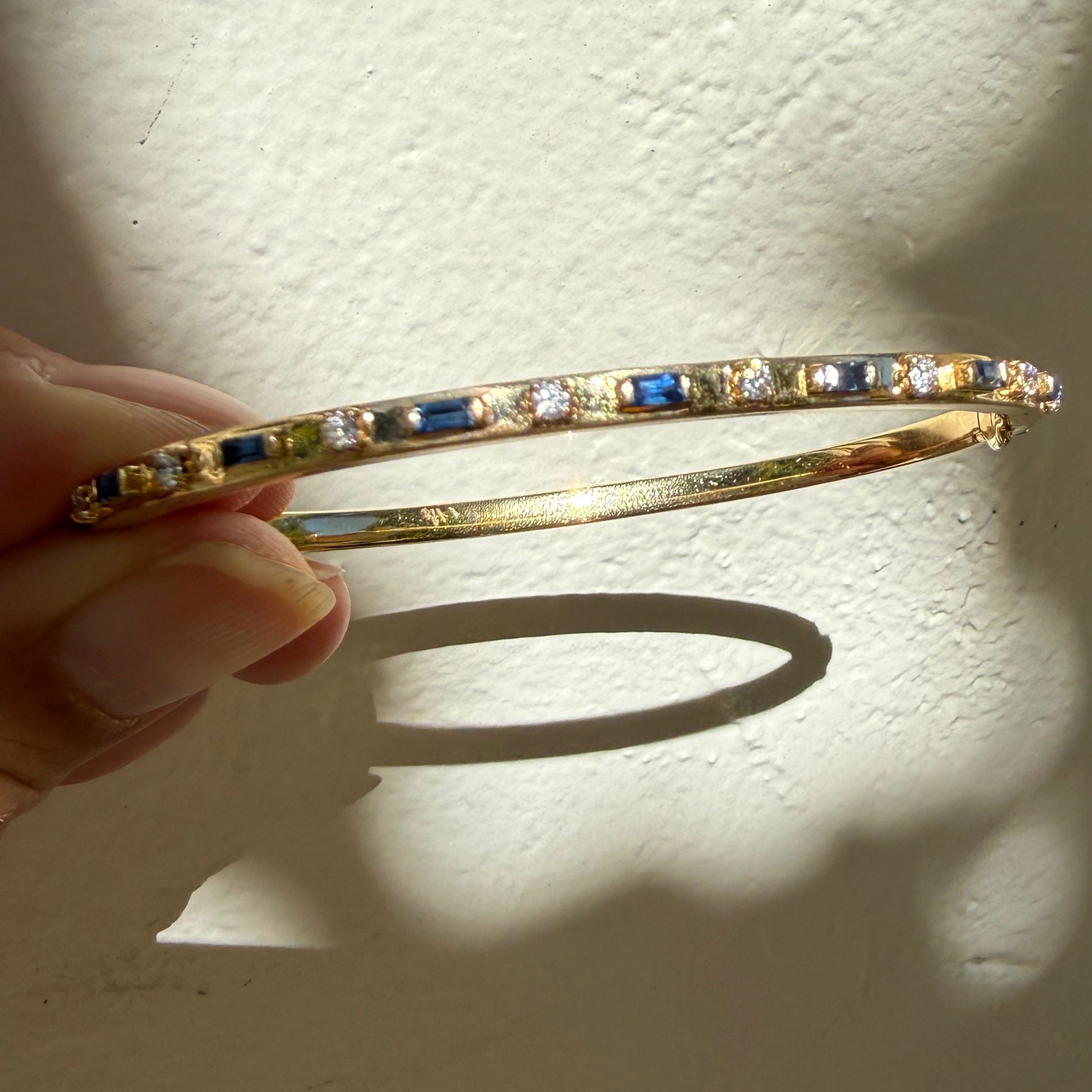 Sorellina Baguette and Diamond Bangle in 18k Yellow Gold