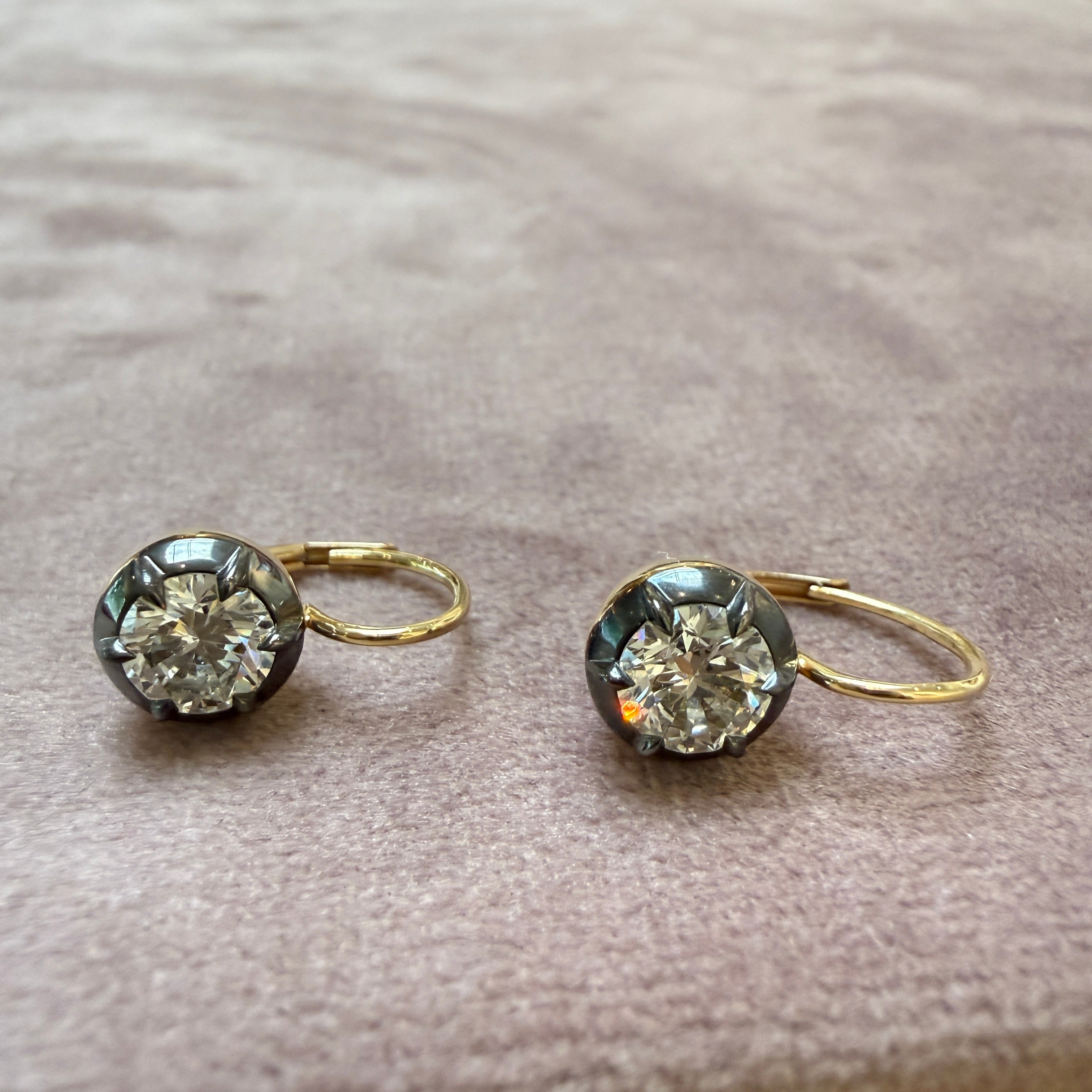 14k Yellow Gold Round Diamond Black Rhodium Wire Earrings