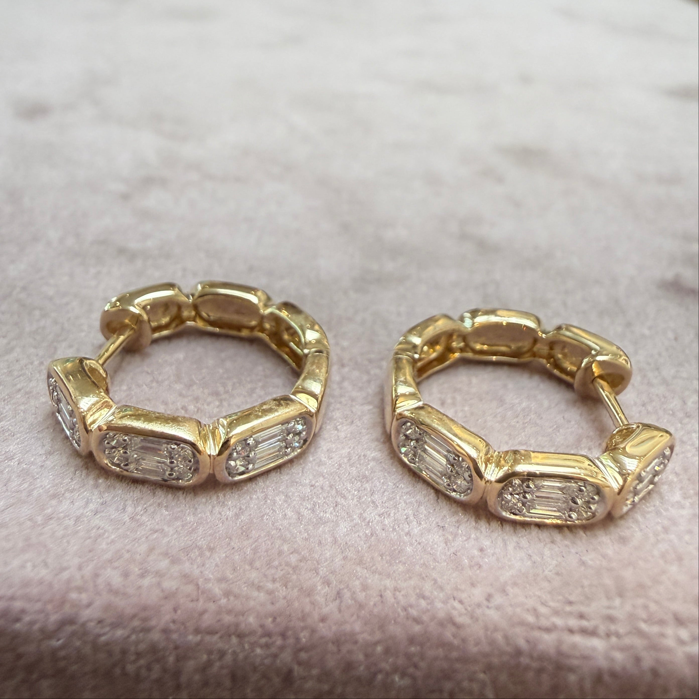 14k Yellow Gold Baguette & Round Diamond Link Hoop Earrings