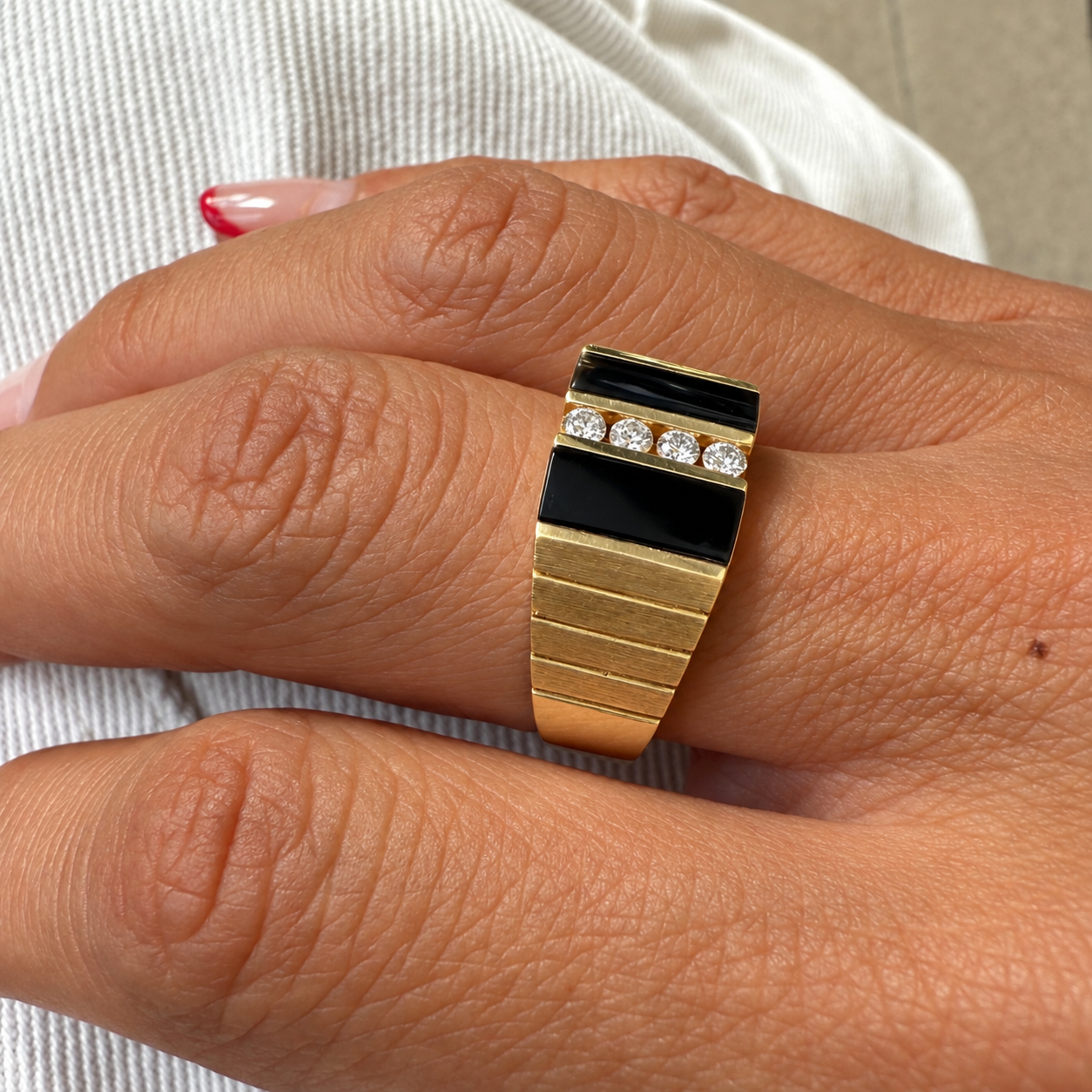 Vintage 14k Yellow Gold Onyx & Diamond Fluted Ring
