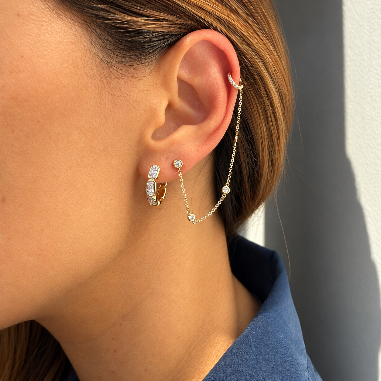 14k Yellow Gold Baguette & Round Diamond Link Hoop Earrings