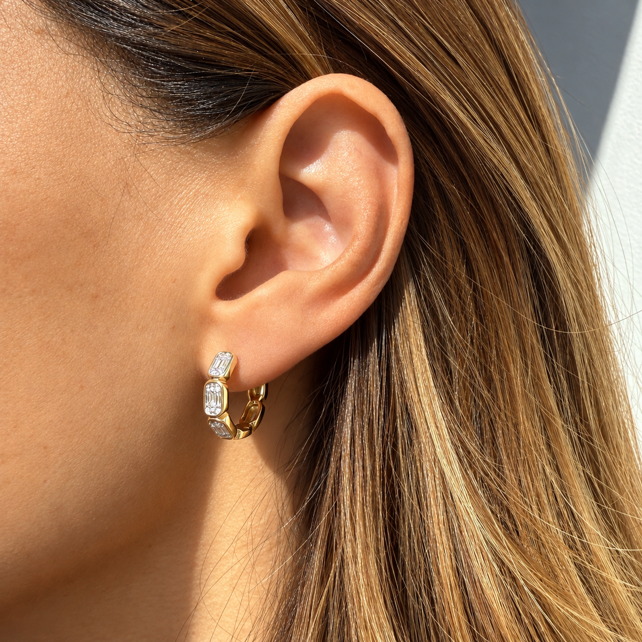 14k Yellow Gold Baguette & Round Diamond Link Hoop Earrings
